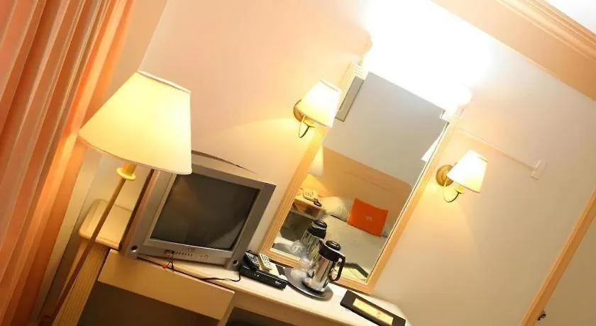 Hotel Galleria Davao City 3*,